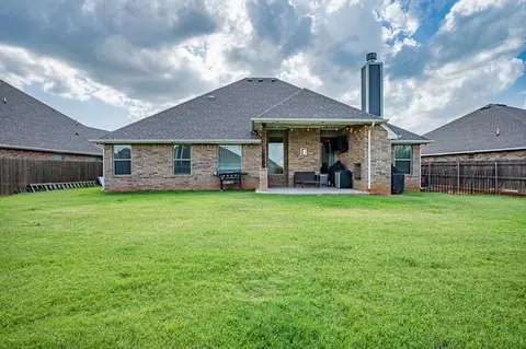 628 Red River Dr, Yukon, OK 73099 photo 37