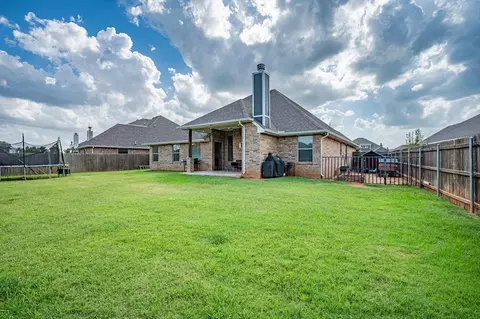 628 Red River Dr, Yukon, OK 73099 photo 39
