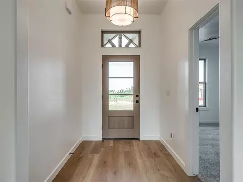 Entry Way - 1978 Cattle Dr, Guthrie, OK 73044 photo 1 of 5