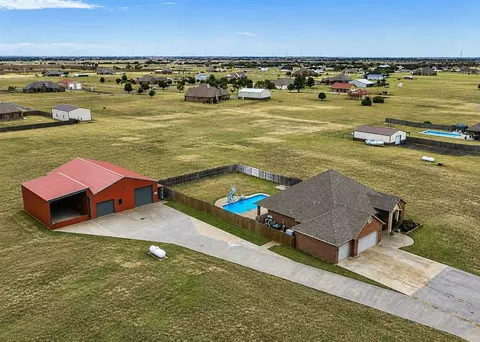 6671 Wilson Dr, Piedmont, OK 73078