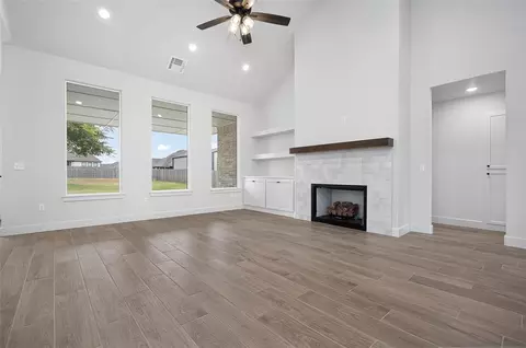 Living - 4108 Sambar St, Tuttle, OK 73089 photo 3 of 3