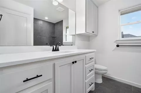 Bath - 4108 Sambar St, Tuttle, OK 73089 photo 5 of 6