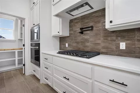 Kitchen - 4108 Sambar St, Tuttle, OK 73089 photo 4 of 4