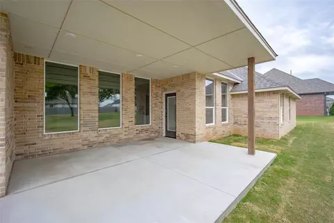 Exterior - 4108 Sambar St, Tuttle, OK 73089 photo 3 of 6