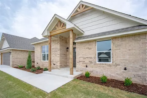 Exterior - 4108 Sambar St, Tuttle, OK 73089 photo 2 of 6
