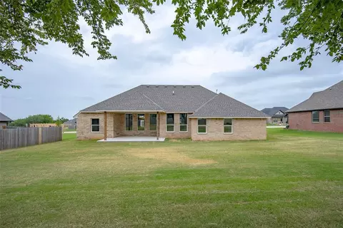 Exterior - 4108 Sambar St, Tuttle, OK 73089 photo 5 of 6
