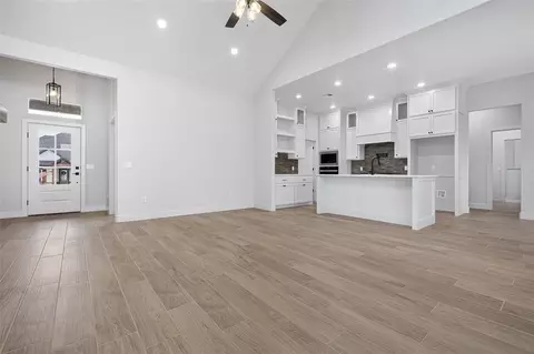 Living - 4108 Sambar St, Tuttle, OK 73089 photo 2 of 3