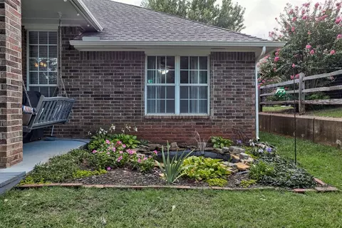 Exterior - 2113 Pine View Ter, Edmond, OK 73003 photo 3 of 5
