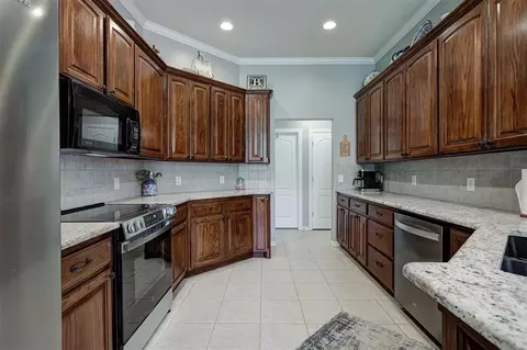 Kitchen - 2113 Pine View Ter, Edmond, OK 73003 photo 1 of 2