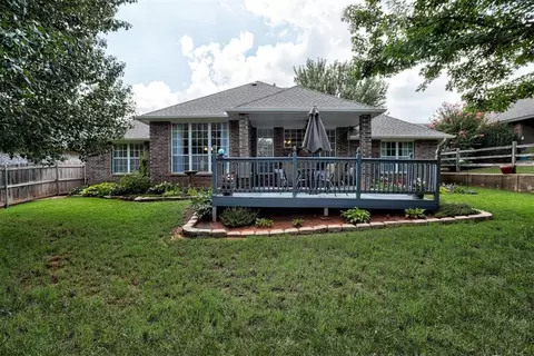 Exterior - 2113 Pine View Ter, Edmond, OK 73003 photo 2 of 5