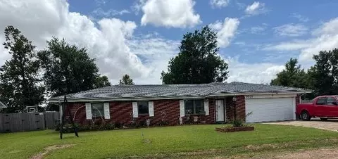 1007 SW Cedar Dr, Minco, OK 73059
