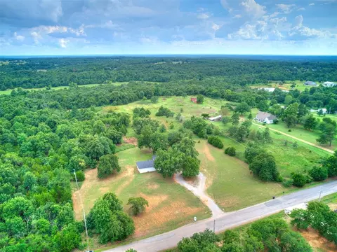 View/Area - 30305 Hardesty Rd, Mcloud, OK 74851 photo 3 of 4