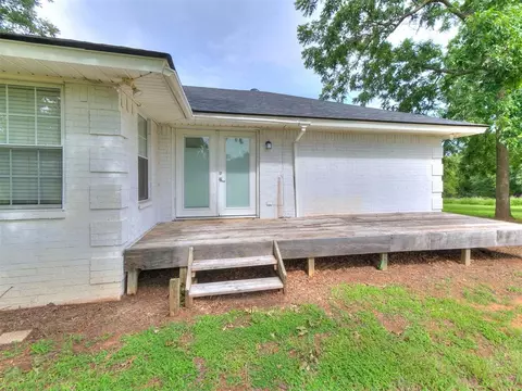 Exterior - 30305 Hardesty Rd, Mcloud, OK 74851 photo 3 of 10