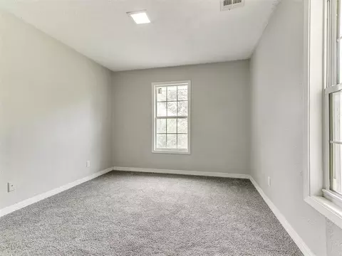 Bedroom - 30305 Hardesty Rd, Mcloud, OK 74851 photo 3 of 4