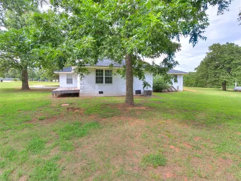 Exterior - 30305 Hardesty Rd, Mcloud, OK 74851 photo 7 of 10