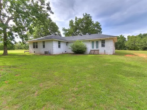 Exterior - 30305 Hardesty Rd, Mcloud, OK 74851 photo 5 of 10