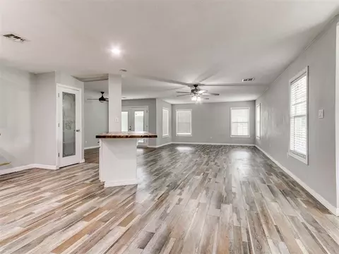 Living - 30305 Hardesty Rd, Mcloud, OK 74851 photo 1 of 7