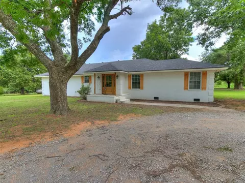 Exterior - 30305 Hardesty Rd, Mcloud, OK 74851 photo 1 of 10