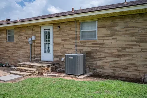202 E Park St, Mcloud, OK 74851 photo 40