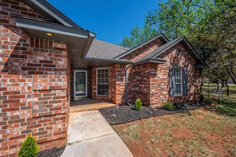 5615 Spring Haven Dr, Blanchard, OK 73010