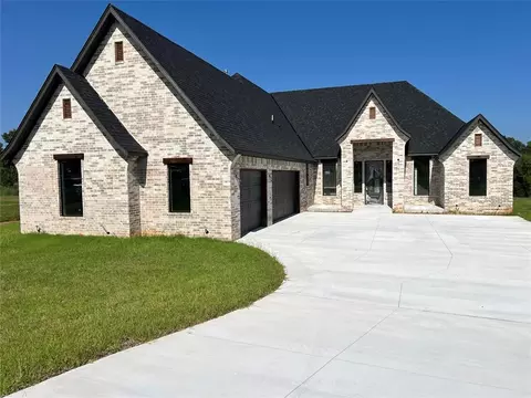 2400 Forest Glen Dr, Choctaw, OK 73020