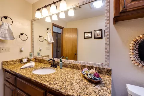 Bath - 6400 Etowah Rd, Noble, OK 73068 photo 5 of 9