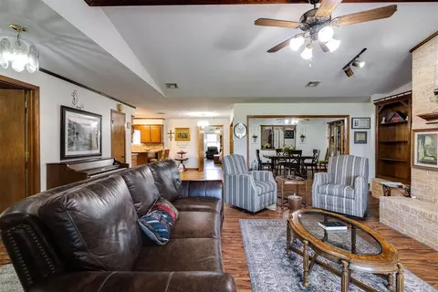 Living - 6400 Etowah Rd, Noble, OK 73068 photo 2 of 7