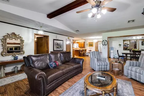 Living - 6400 Etowah Rd, Noble, OK 73068 photo 4 of 7