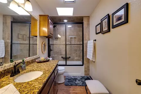 Bath - 6400 Etowah Rd, Noble, OK 73068 photo 4 of 9