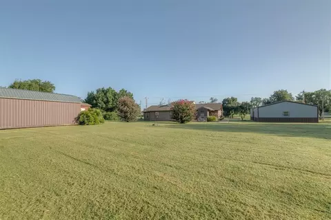 Exterior - 6400 Etowah Rd, Noble, OK 73068 photo 6 of 6