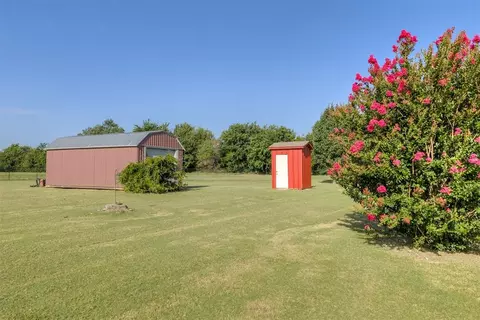 Exterior - 6400 Etowah Rd, Noble, OK 73068 photo 3 of 6