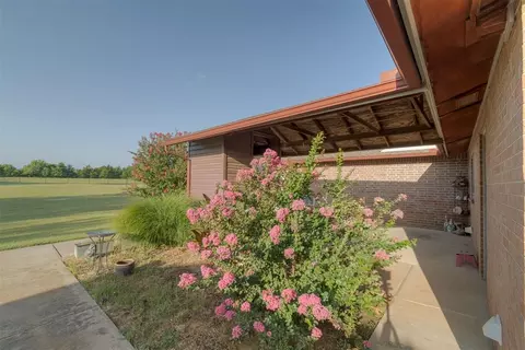 Exterior - 6400 Etowah Rd, Noble, OK 73068 photo 4 of 6