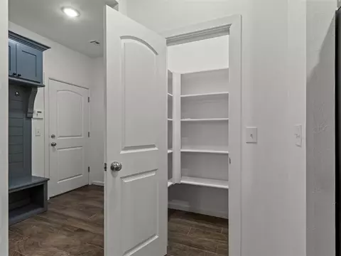 Entry Way - 2429 Creekview Dr, Moore, OK 73160 photo 2 of 2
