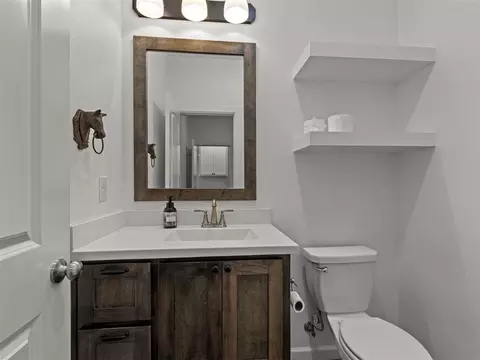 Bath - 2429 Creekview Dr, Moore, OK 73160 photo 8 of 8
