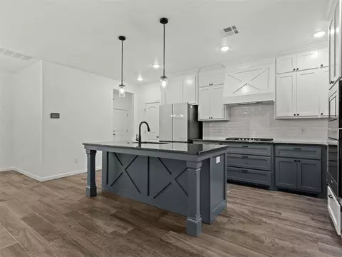 Kitchen - 2429 Creekview Dr, Moore, OK 73160 photo 1 of 6
