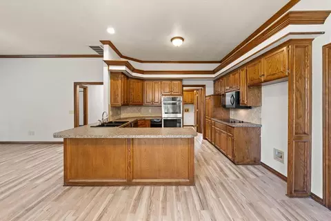 4104 Devon Dr, Edmond, OK 73034 photo 24