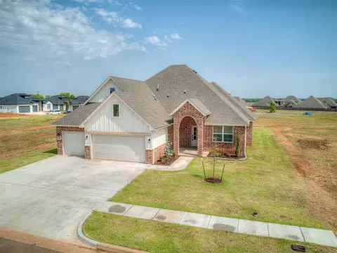 9309 NW 145th Pl, Yukon, OK 73099