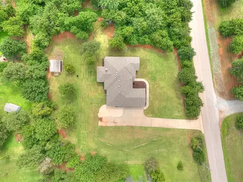 3222 E Simmons Rd, Edmond, OK 73034 photo 6