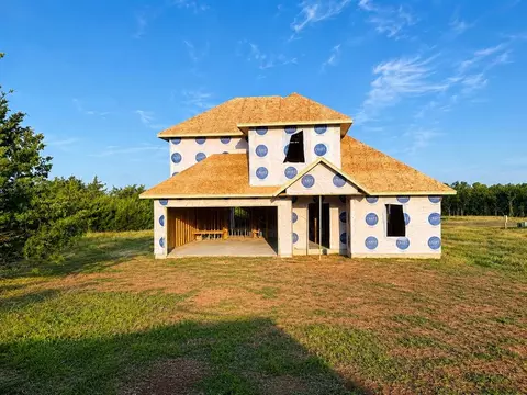 5521 Little Farm Rd, Guthrie, OK 73044