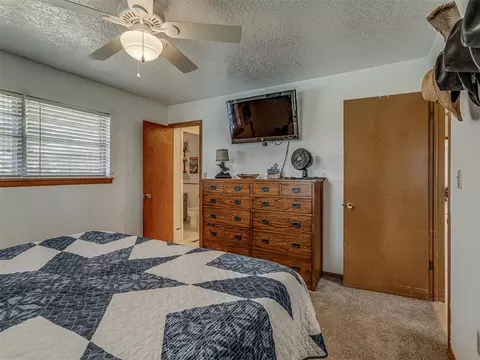 Bedroom - 16767 Blanton View Ave, Wayne, OK 73095 photo 2 of 3
