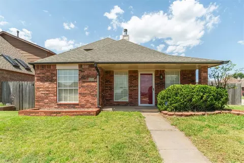1001 SW 24th St, Moore, OK 73170