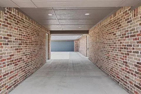 Entry Way - 5 Old Glory Ave, Altus, OK 73521 photo 4 of 4