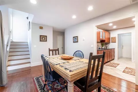 Dining - 405 E Timberwind Rd, Edmond, OK 73034 photo 3 of 3