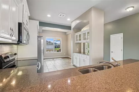 Kitchen - 18305 Bodegon Rd, Edmond, OK 73012 photo 1 of 1