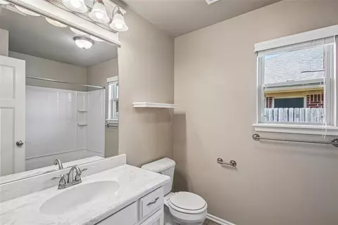 Bath - 18305 Bodegon Rd, Edmond, OK 73012 photo 1 of 2