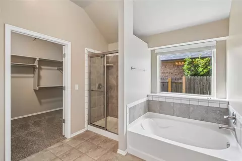 Bath - 18305 Bodegon Rd, Edmond, OK 73012 photo 2 of 2