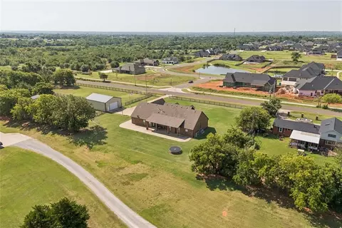 View/Area - 4721 SE 34th St, Moore, OK 73165 photo 5 of 7