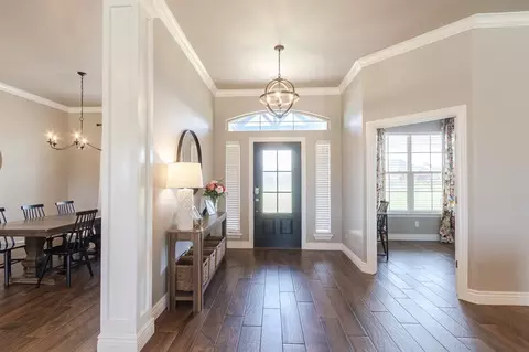 Entry Way - 4721 SE 34th St, Moore, OK 73165 photo 1 of 2