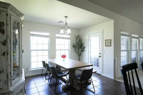 Dining - 2819 Deer Run, Altus, OK 73521 photo 2 of 2