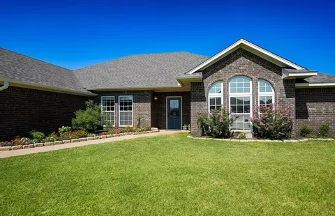 Exterior - 2819 Deer Run, Altus, OK 73521 photo 3 of 10